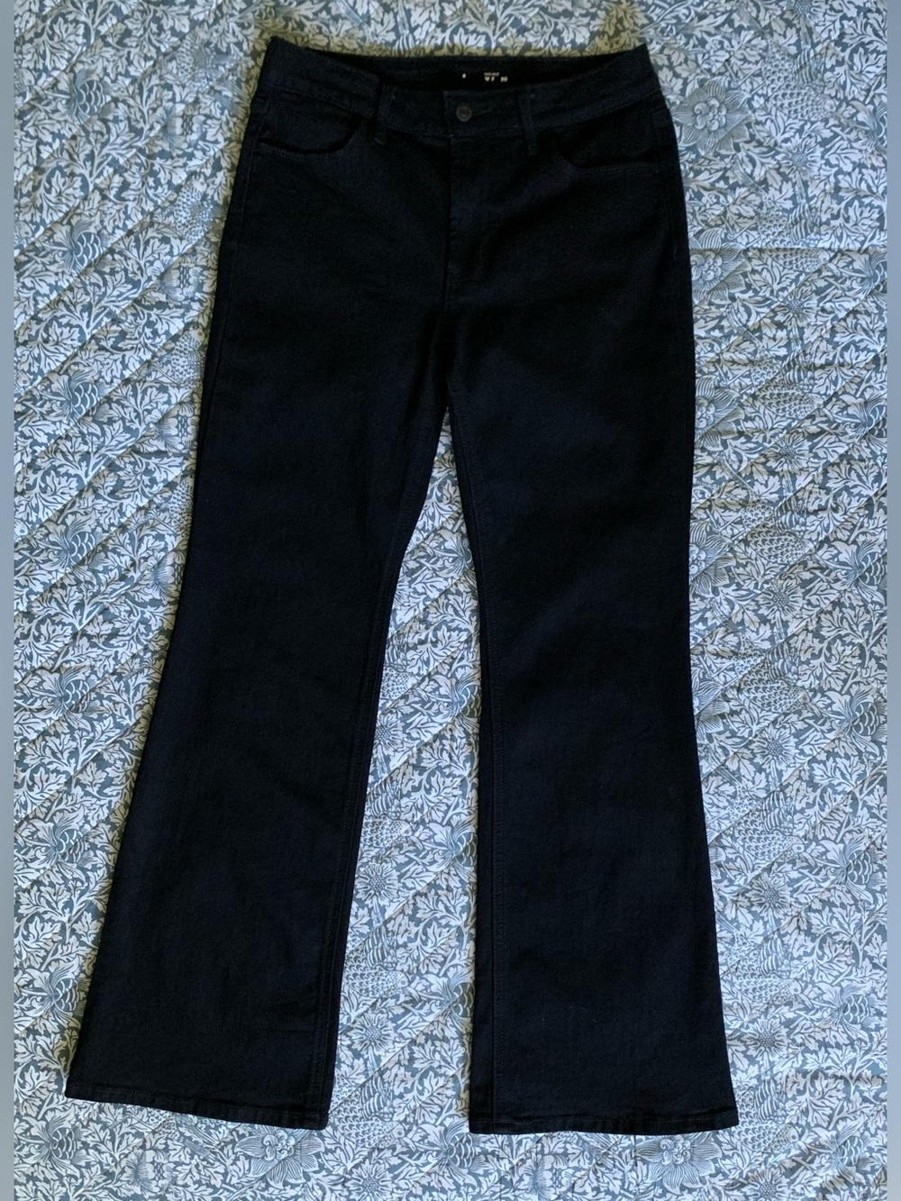 Old Navy Black High-Rise Flare Jeans Size 4 W28 1/2 x L29 3/4